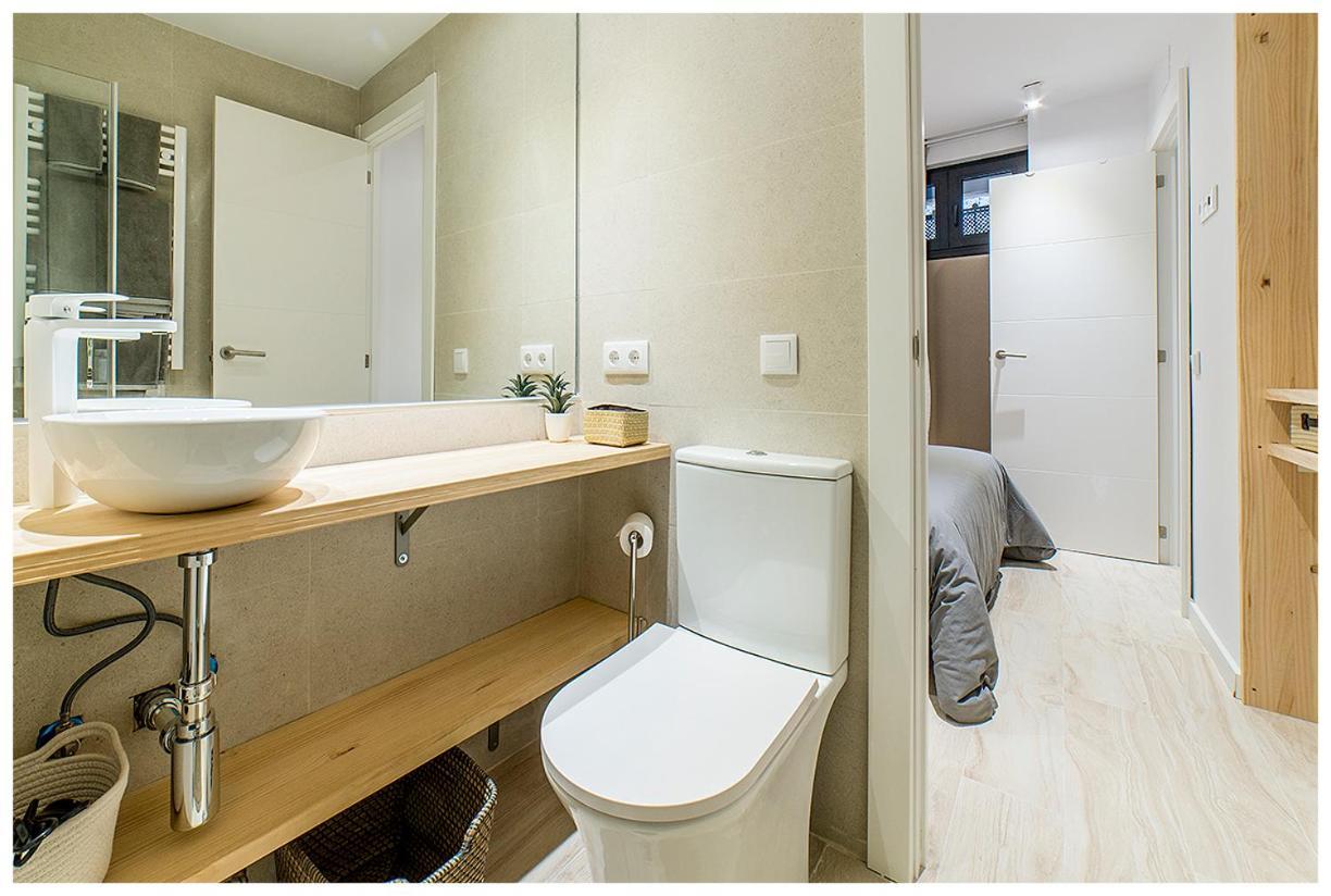 Apartamentos Madrid Rio ภายนอก รูปภาพ
