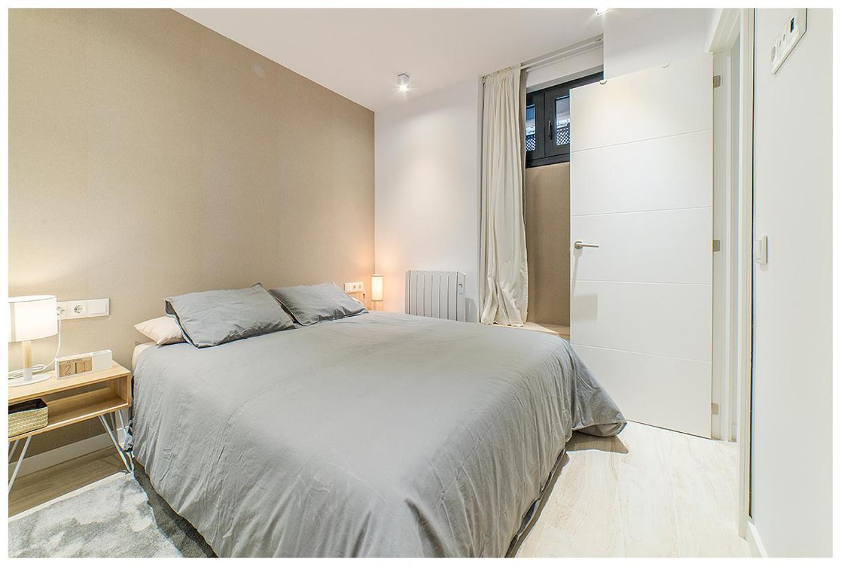 Apartamentos Madrid Rio ภายนอก รูปภาพ