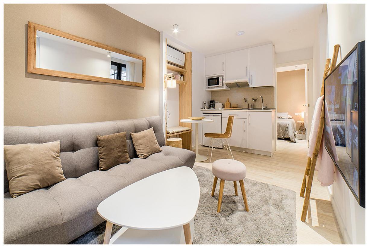 Apartamentos Madrid Rio ภายนอก รูปภาพ