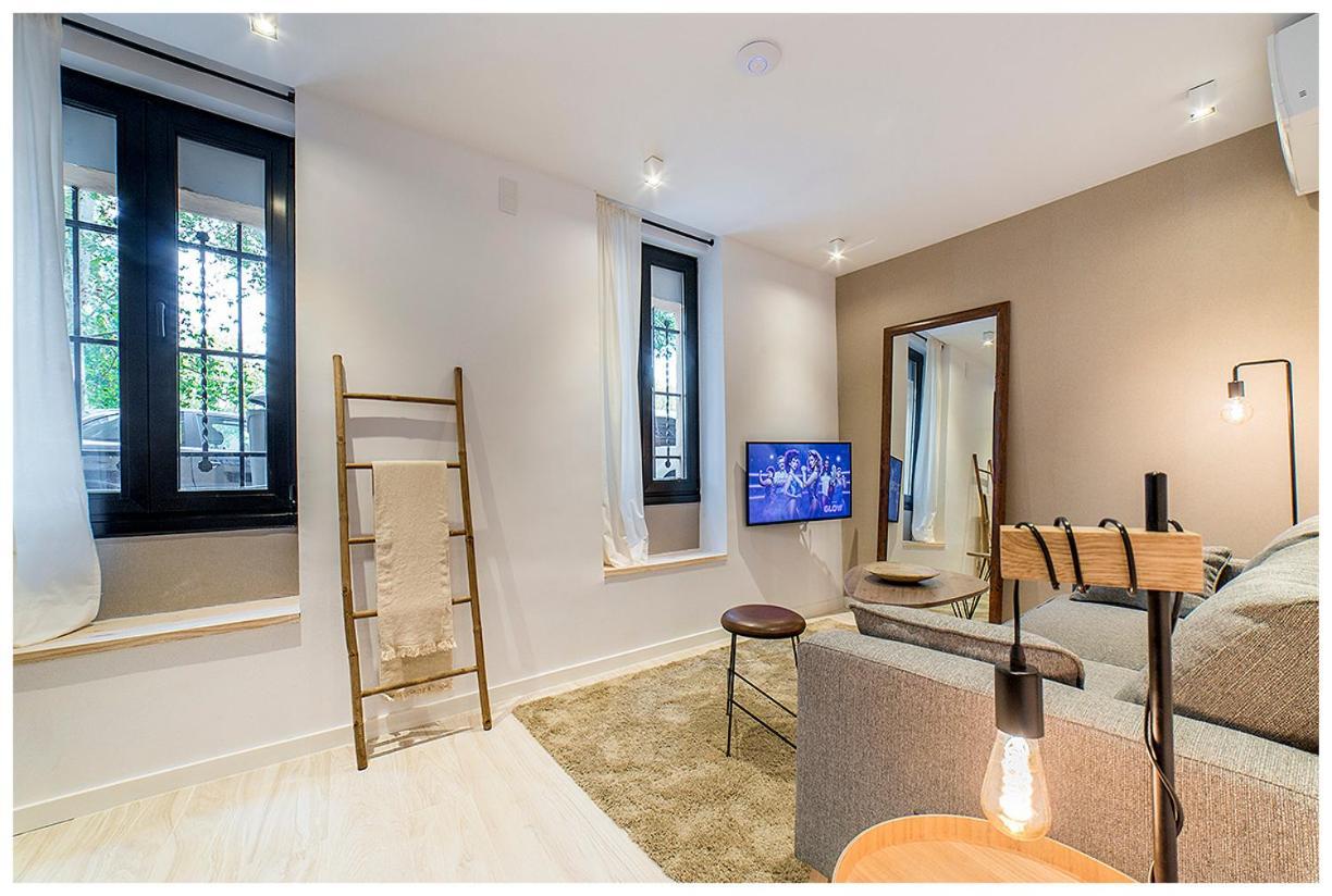 Apartamentos Madrid Rio ภายนอก รูปภาพ